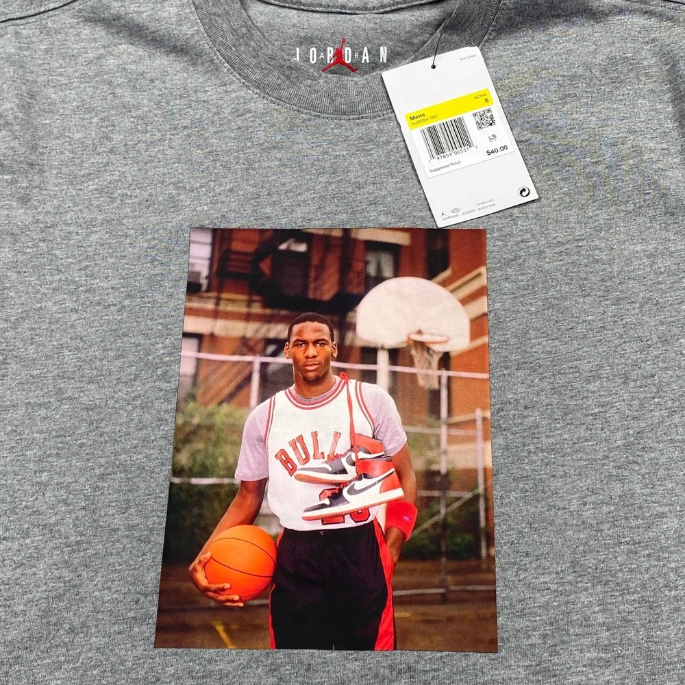 Jordan Mens T Shirt Graphic Print Michael Jordan Basketball Grey Size S